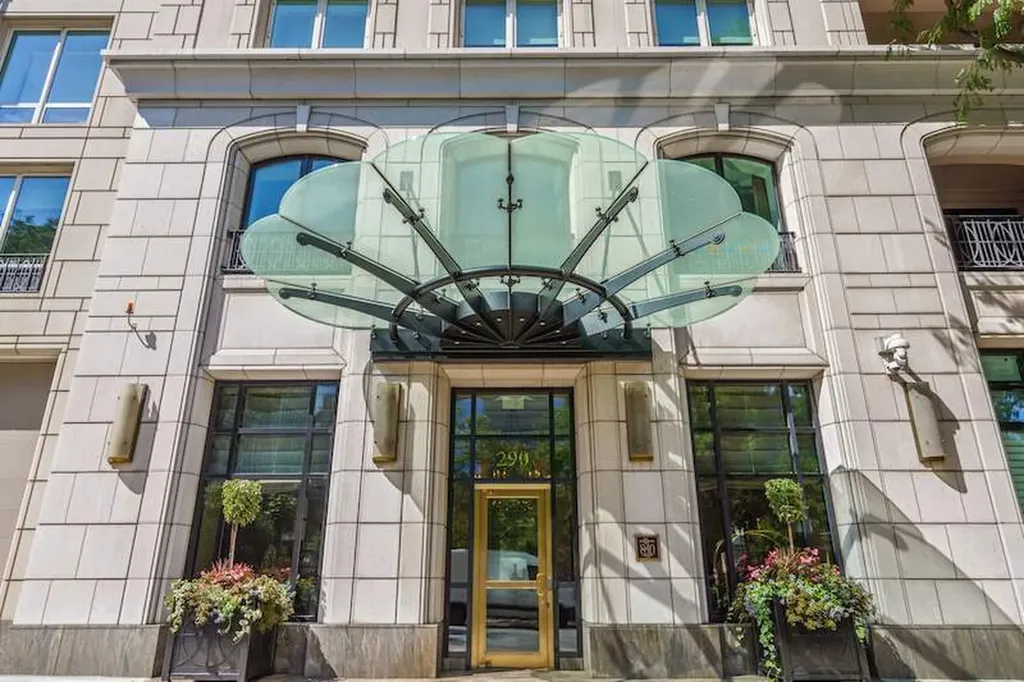 840 North Lake Shore Drive Chicago IL 60611
