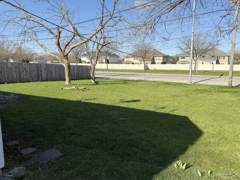 22128 Hawthorne Way Richton Park IL 60471