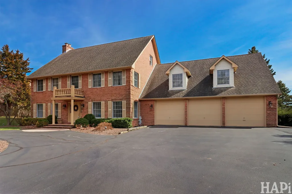 2916 North Bayview Lane Mchenry IL 60051