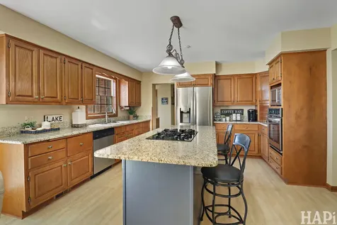 2916 North Bayview Lane Mchenry IL 60051