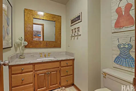 2916 North Bayview Lane Mchenry IL 60051