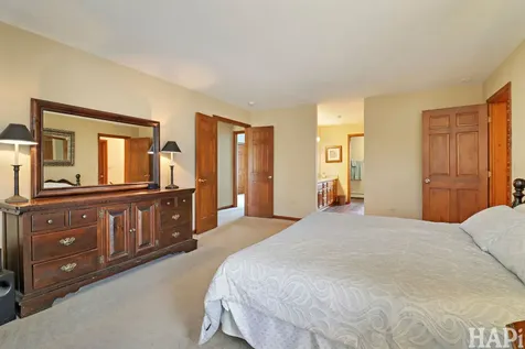 2916 North Bayview Lane Mchenry IL 60051