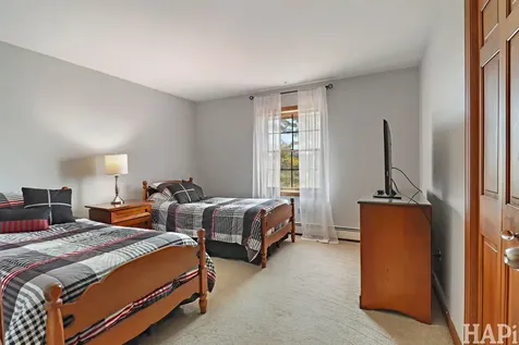 2916 North Bayview Lane Mchenry IL 60051