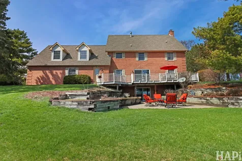 2916 North Bayview Lane Mchenry IL 60051