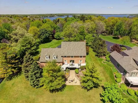 2916 North Bayview Lane Mchenry IL 60051