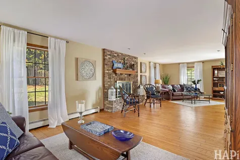 2916 North Bayview Lane Mchenry IL 60051