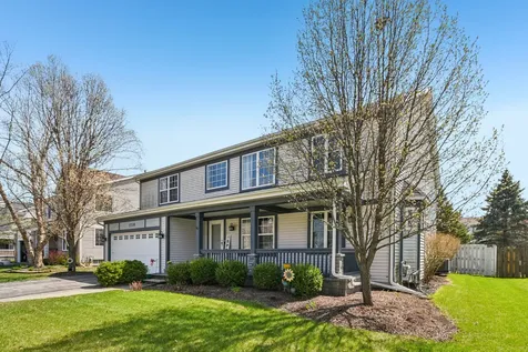 1739 Newbridge Circle Elgin IL 60123