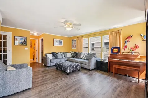 1739 Newbridge Circle Elgin IL 60123
