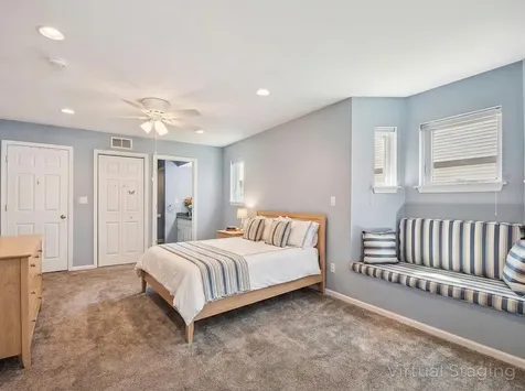 1739 Newbridge Circle Elgin IL 60123