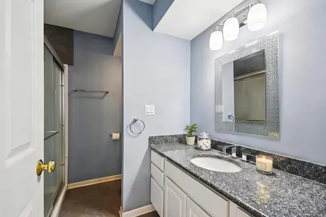 1739 Newbridge Circle Elgin IL 60123