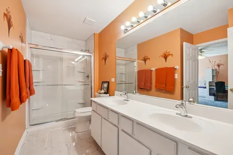 1739 Newbridge Circle Elgin IL 60123
