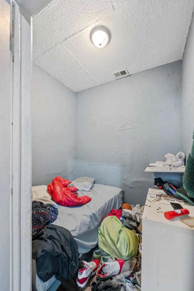 8420 South Burley Avenue Chicago IL 60617