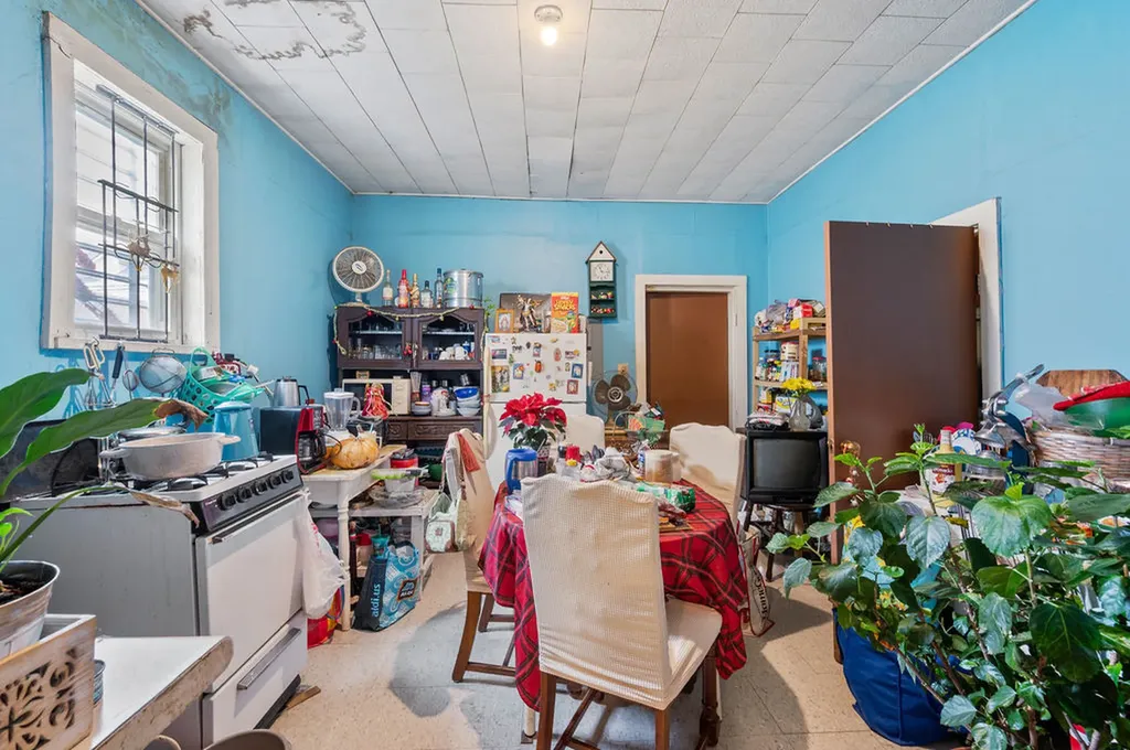 8420 South Burley Avenue Chicago IL 60617