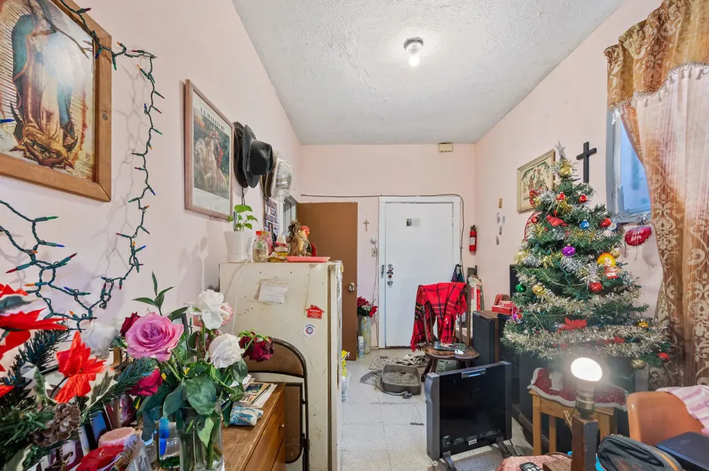 8420 South Burley Avenue Chicago IL 60617
