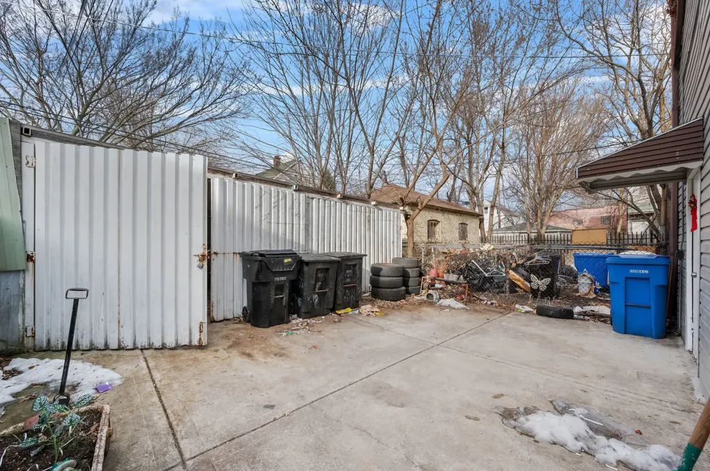 8420 South Burley Avenue Chicago IL 60617