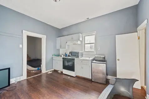 8420 South Burley Avenue Chicago IL 60617