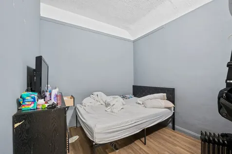 8420 South Burley Avenue Chicago IL 60617