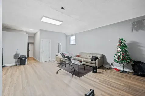 8420 South Burley Avenue Chicago IL 60617
