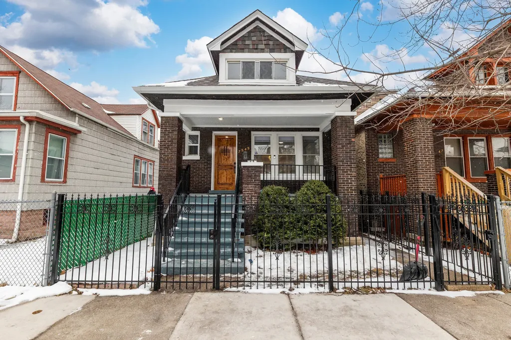 7545 South Rhodes Avenue Chicago IL 60619