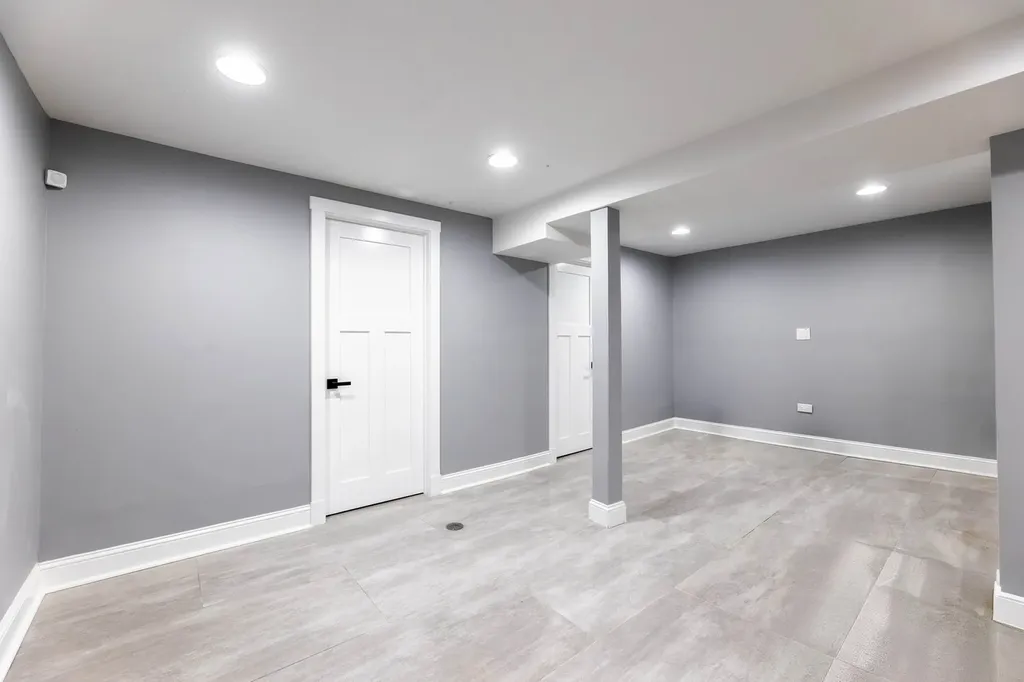 7545 South Rhodes Avenue Chicago IL 60619