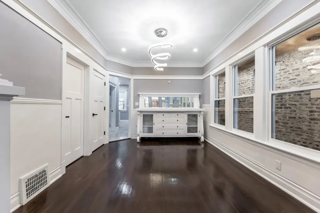 7545 South Rhodes Avenue Chicago IL 60619