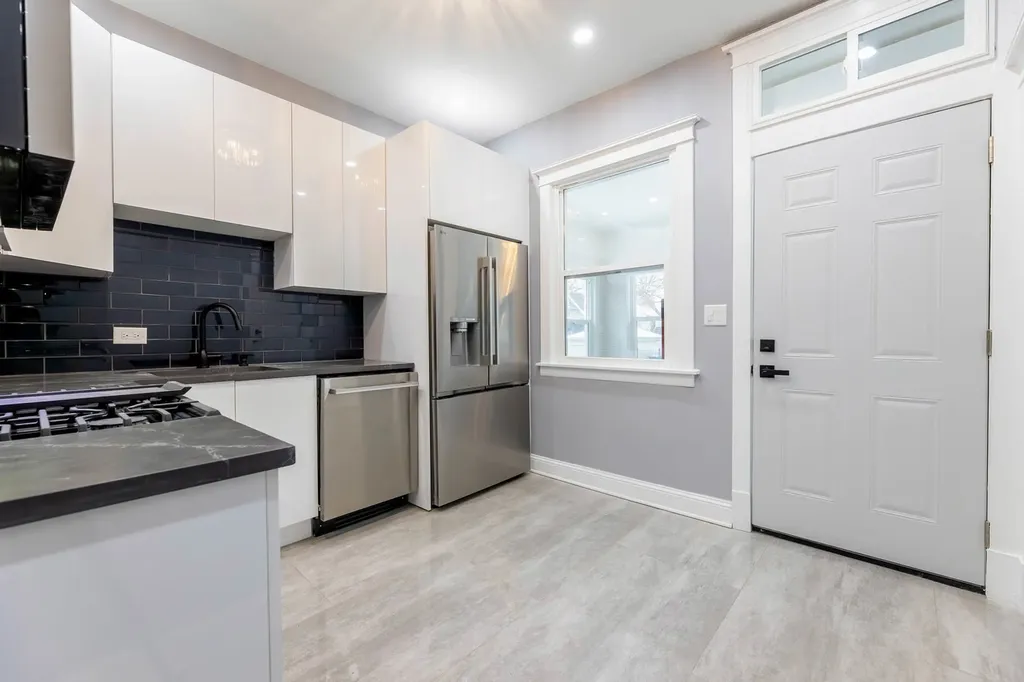 7545 South Rhodes Avenue Chicago IL 60619
