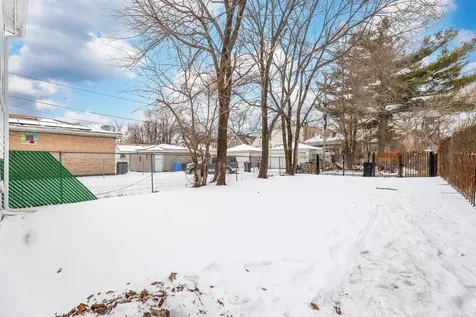 7545 South Rhodes Avenue Chicago IL 60619