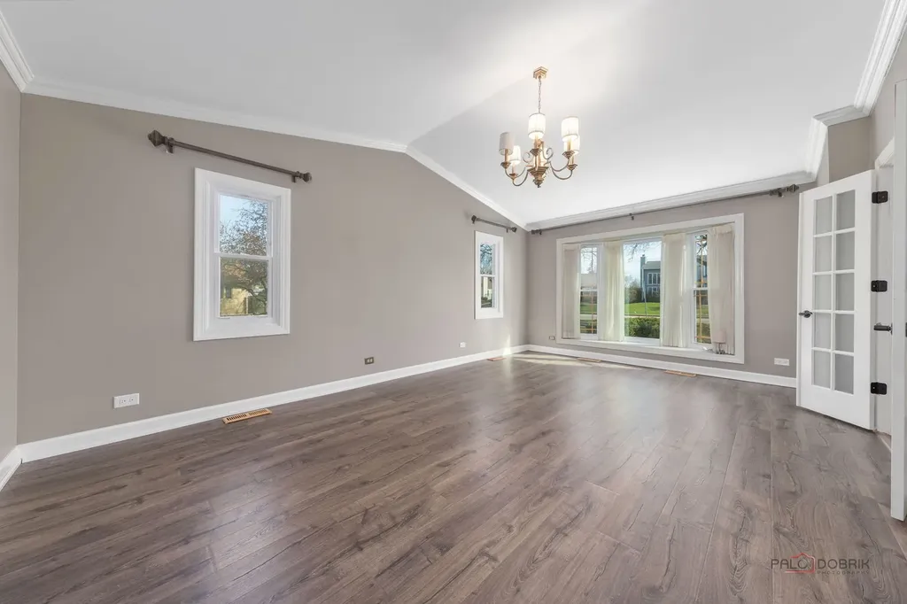 2326 West Weathersfield Way Schaumburg IL 60193