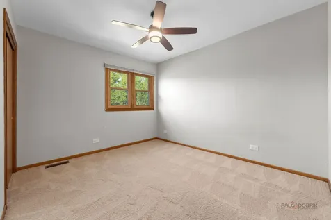 2326 West Weathersfield Way Schaumburg IL 60193