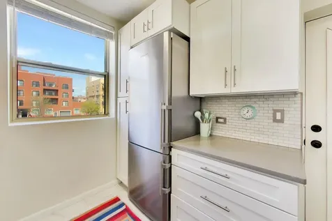 3839 North Western Avenue Chicago IL 60618