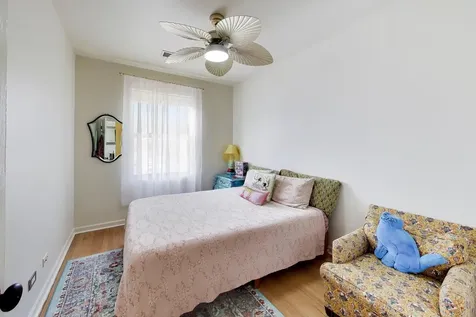 3839 North Western Avenue Chicago IL 60618