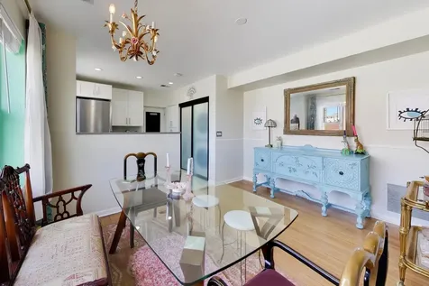 3839 North Western Avenue Chicago IL 60618