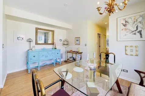 3839 North Western Avenue Chicago IL 60618
