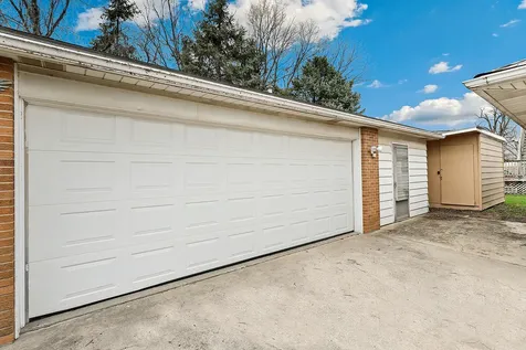 214 North Hunter Street Thornton IL 60476