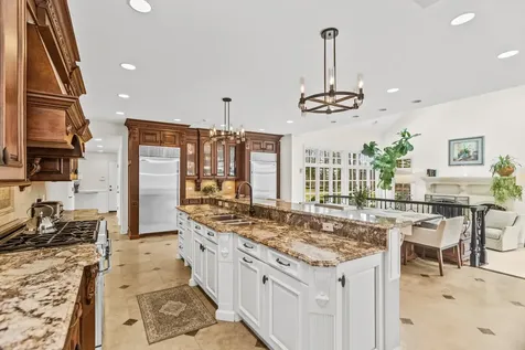 575 Stable Lane Lake Forest IL 60045