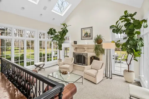 575 Stable Lane Lake Forest IL 60045