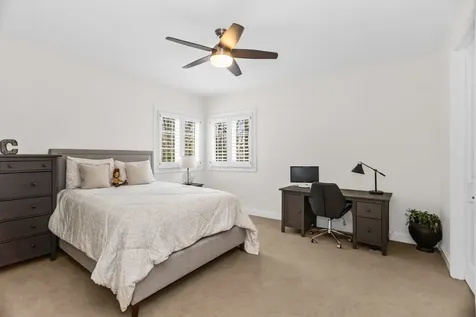 575 Stable Lane Lake Forest IL 60045