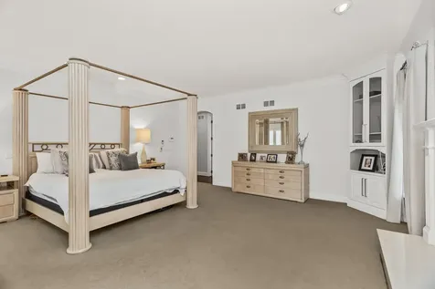 575 Stable Lane Lake Forest IL 60045