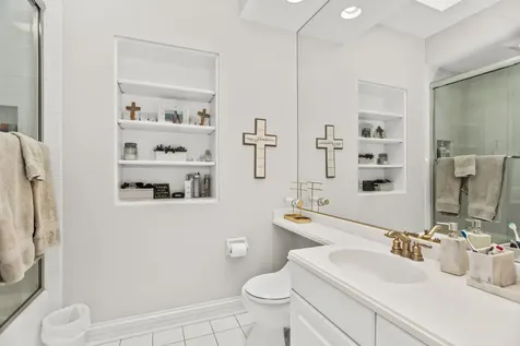 575 Stable Lane Lake Forest IL 60045