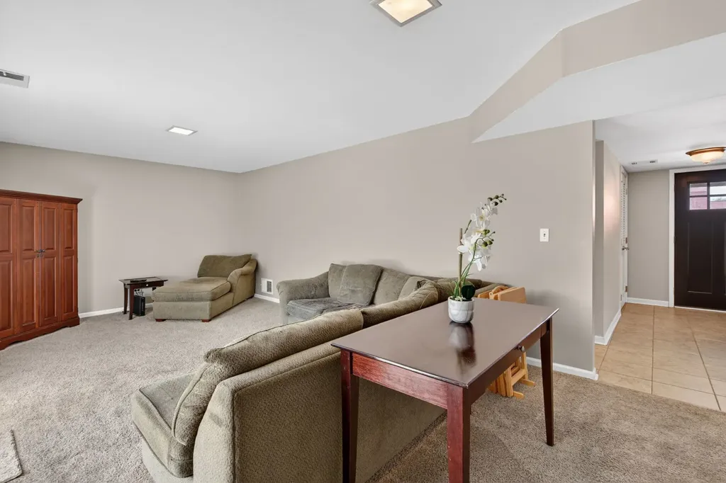 525 Revere Avenue Westmont IL 60559
