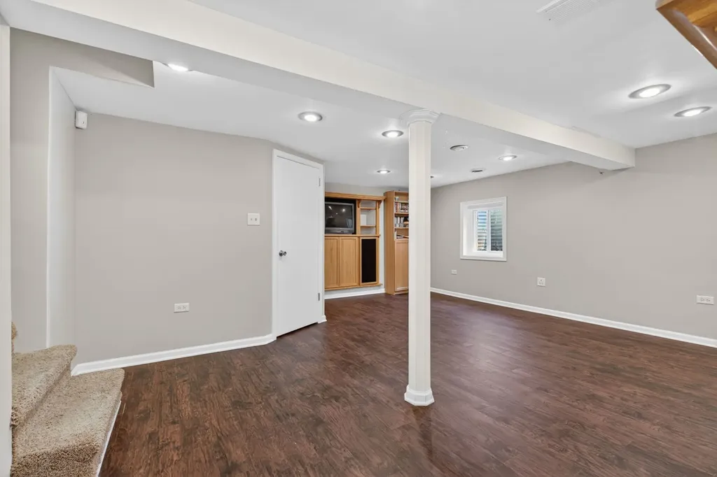 525 Revere Avenue Westmont IL 60559