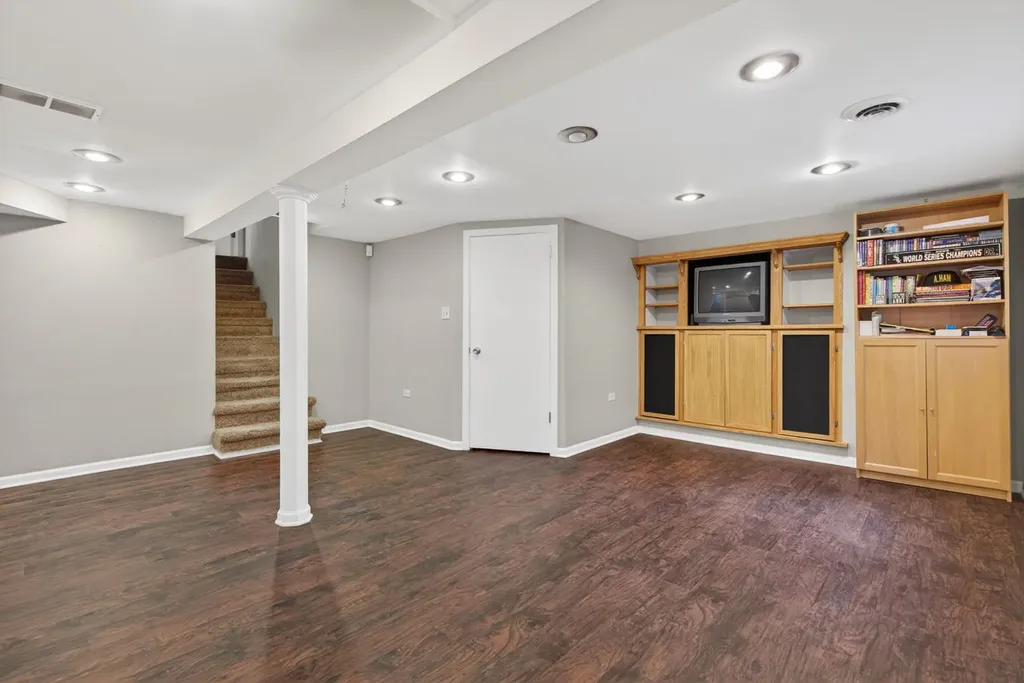 525 Revere Avenue Westmont IL 60559