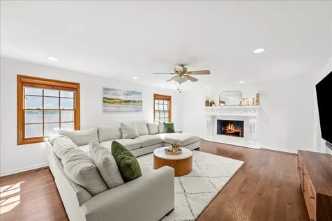 860 Heather Road Deerfield IL 60015