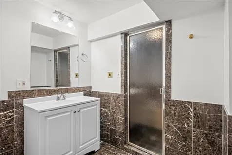 860 Heather Road Deerfield IL 60015