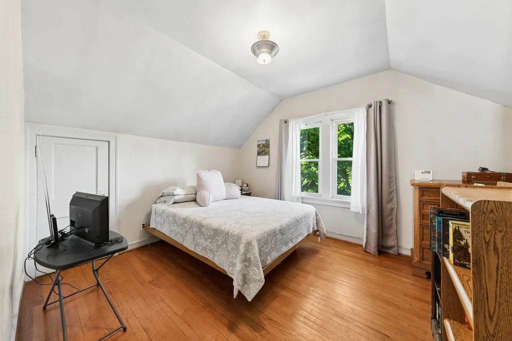 6948 West Berwyn Avenue Chicago IL 60656