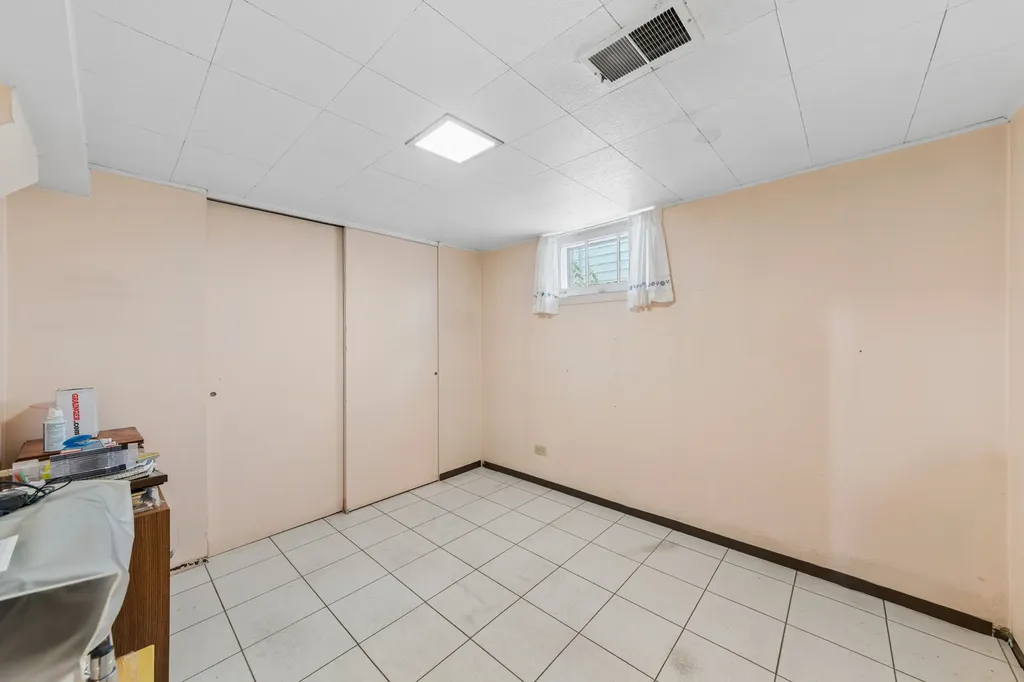 6948 West Berwyn Avenue Chicago IL 60656