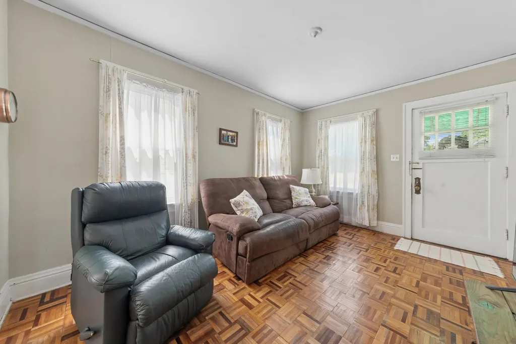 6948 West Berwyn Avenue Chicago IL 60656