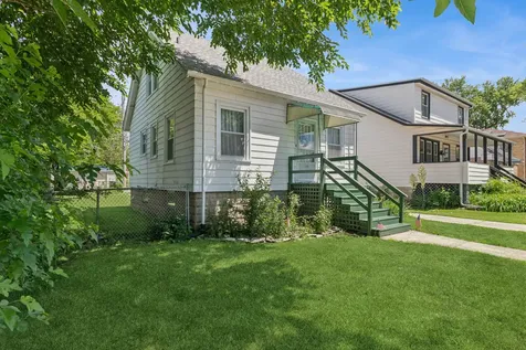 6948 West Berwyn Avenue Chicago IL 60656