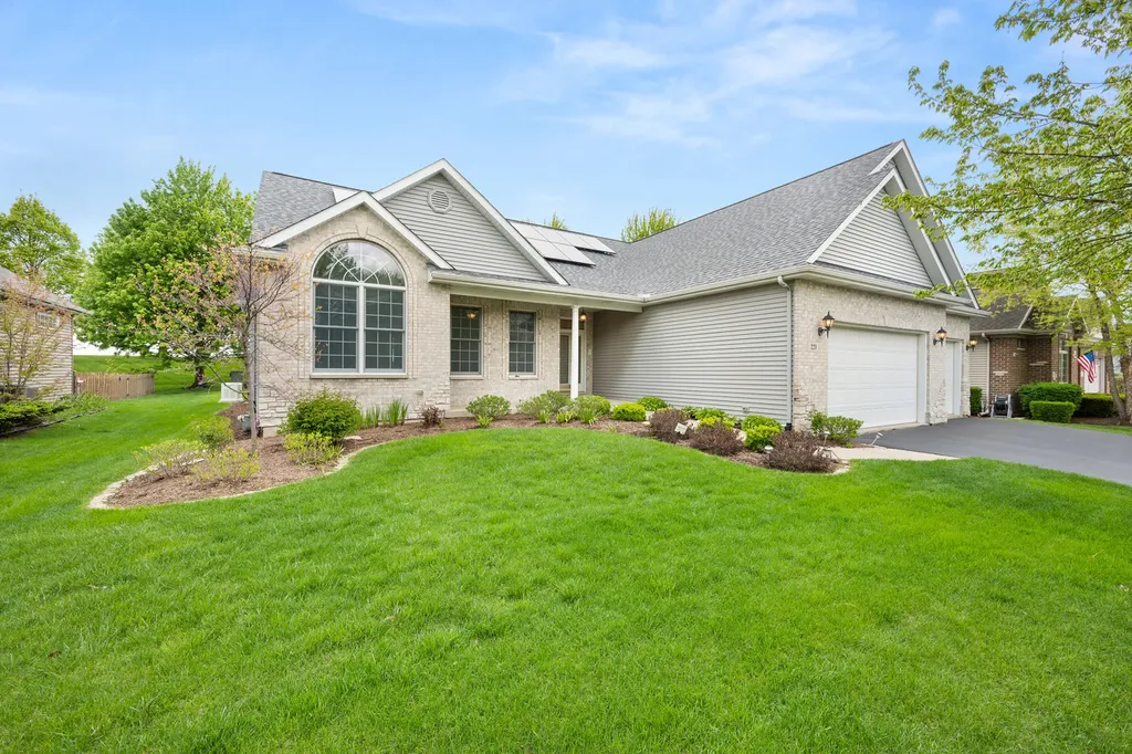223 Quinlan Avenue Dekalb IL 60115