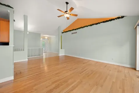 223 Quinlan Avenue Dekalb IL 60115